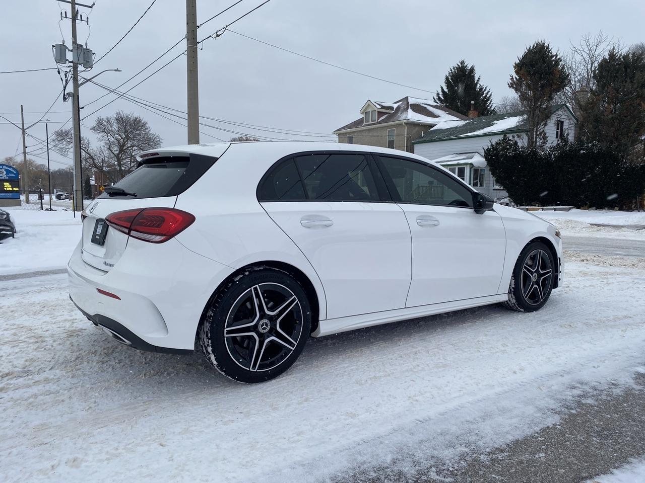 2021 Mercedes-Benz A-Class A 250 4MATIC Photo4