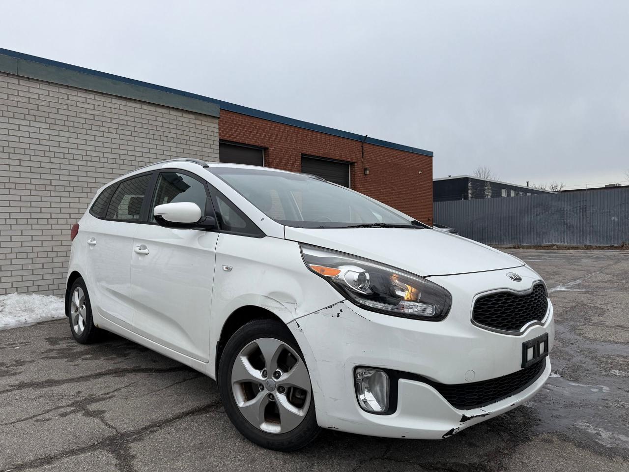 2014 Kia Rondo LX w/3rd Row *95,000KMS*SAFETY INCL*7 PASS* - Photo #1