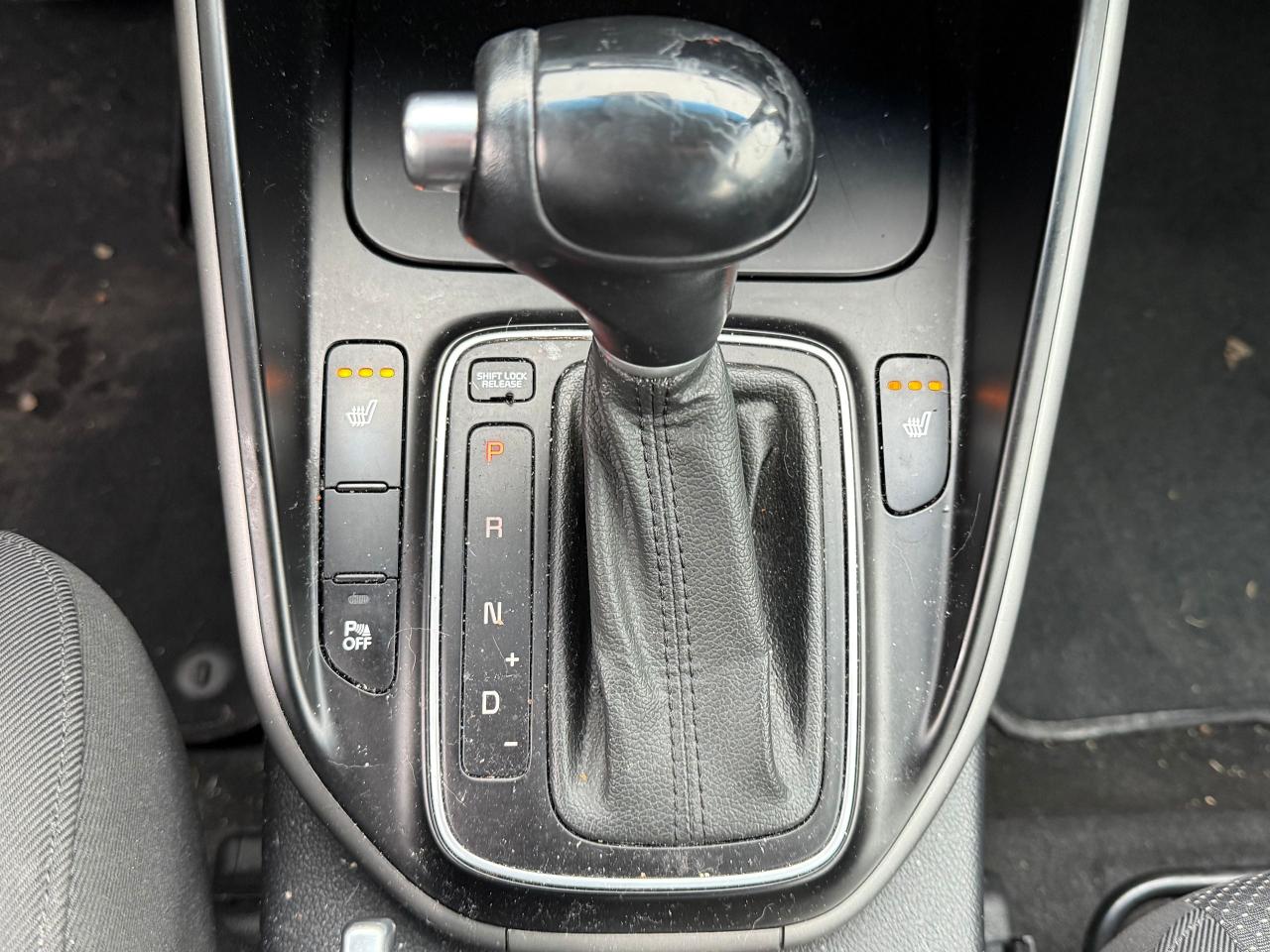 2014 Kia Rondo LX w/3rd Row *95,000KMS*SAFETY INCL*7 PASS* Photo