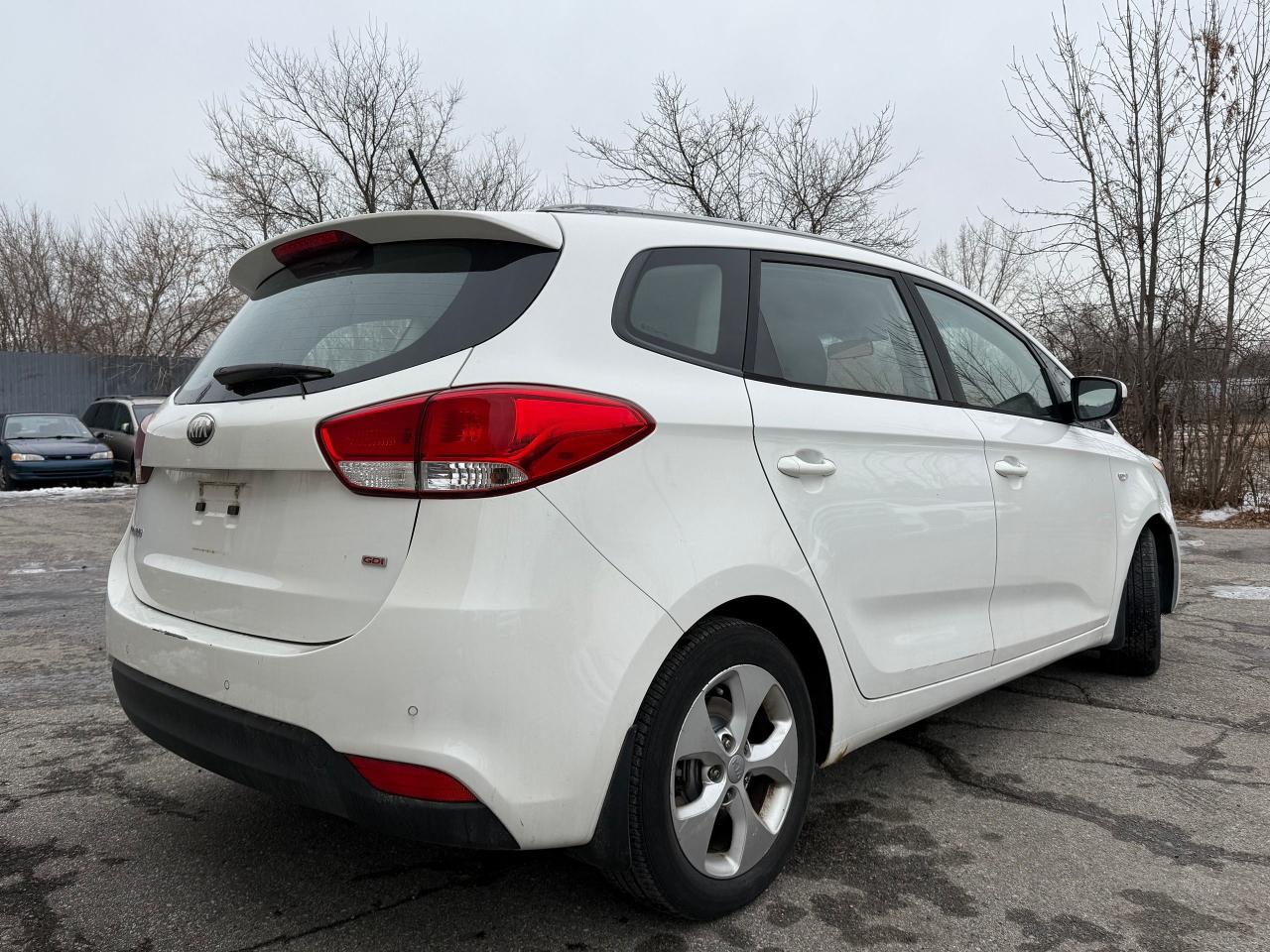 2014 Kia Rondo LX w/3rd Row *95,000KMS*SAFETY INCL*7 PASS* Photo4