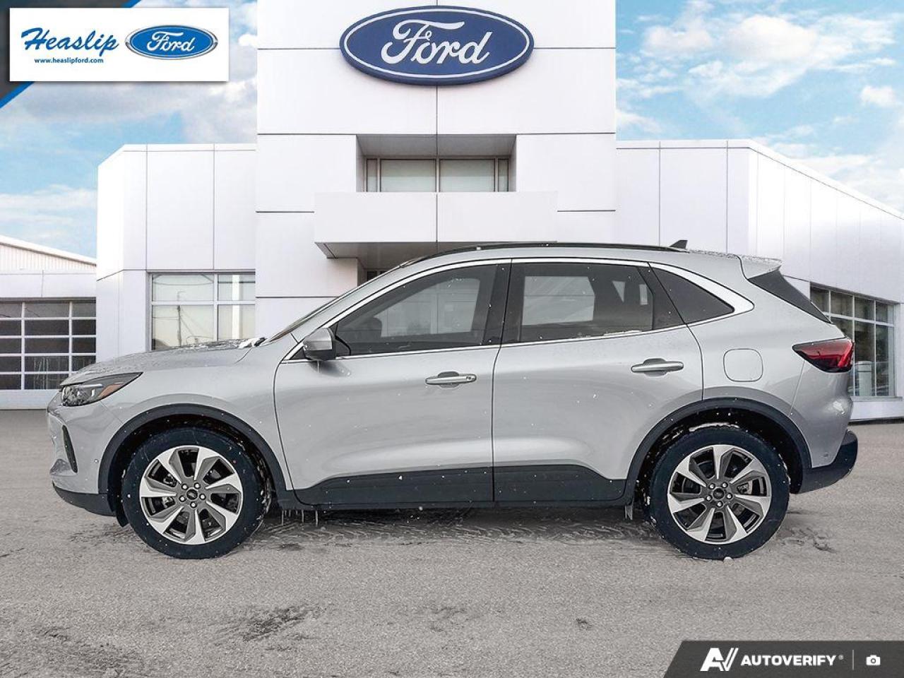 2024 Ford Escape Platinum Photo2