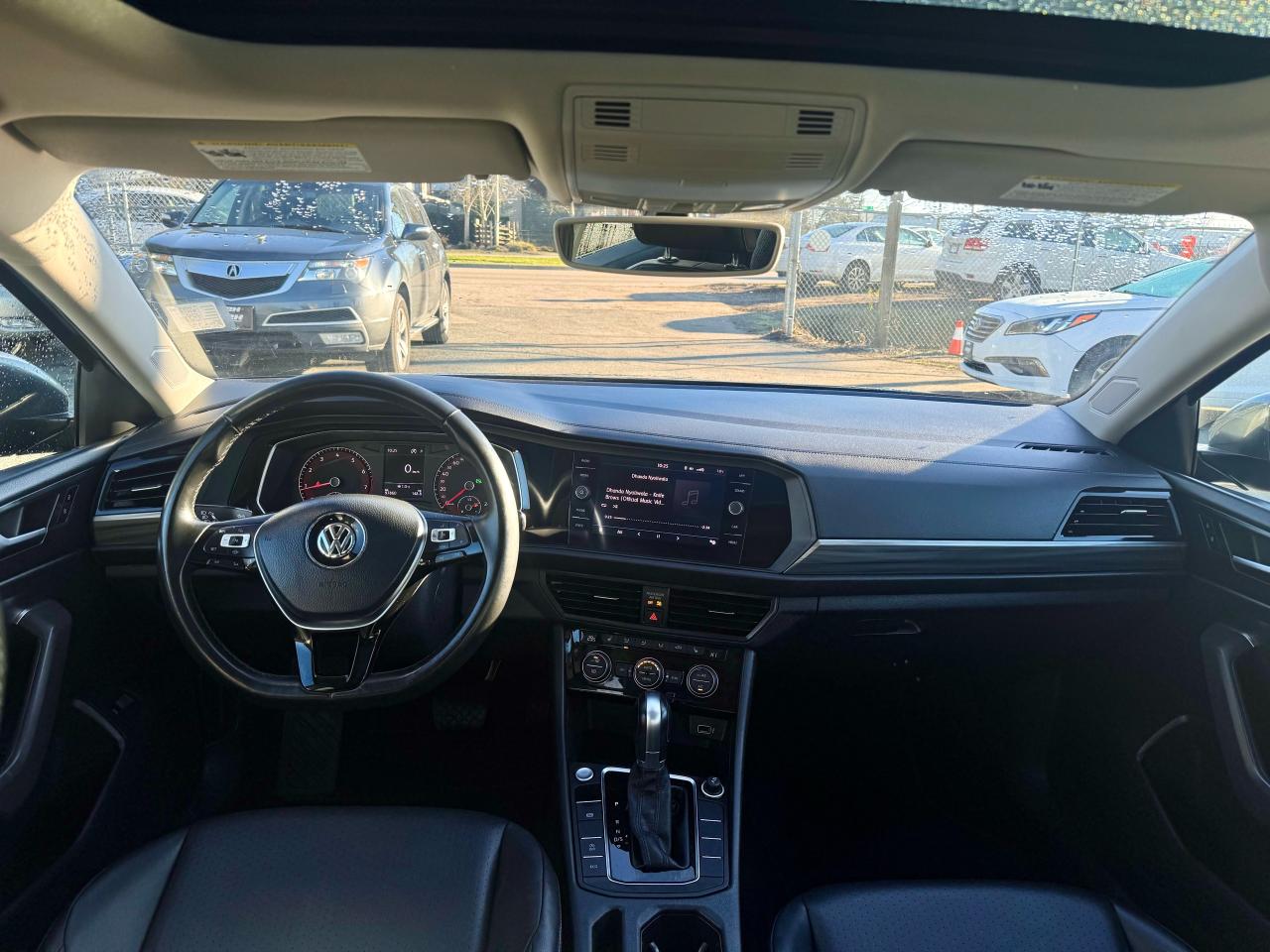 2019 Volkswagen Jetta FINANCING AVAILABLE Photo10