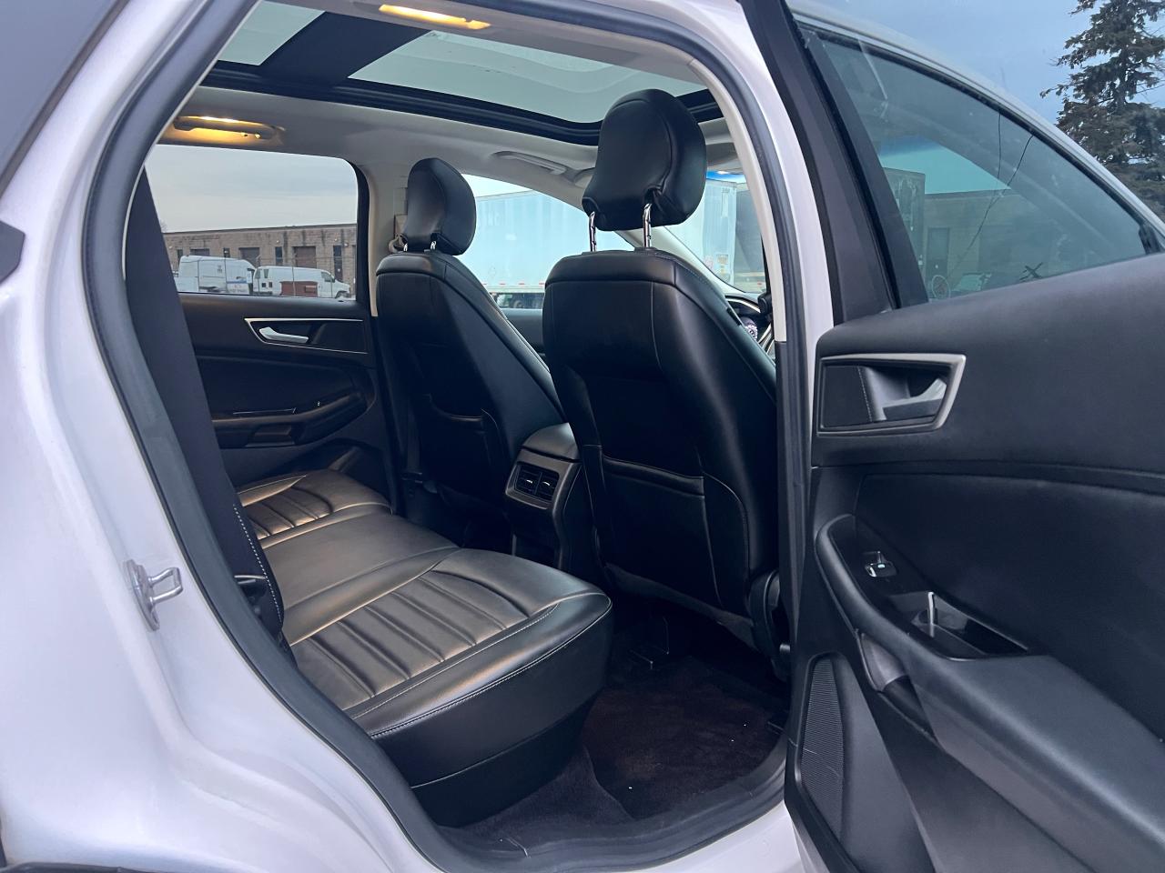 2016 Ford Edge SEL Photo