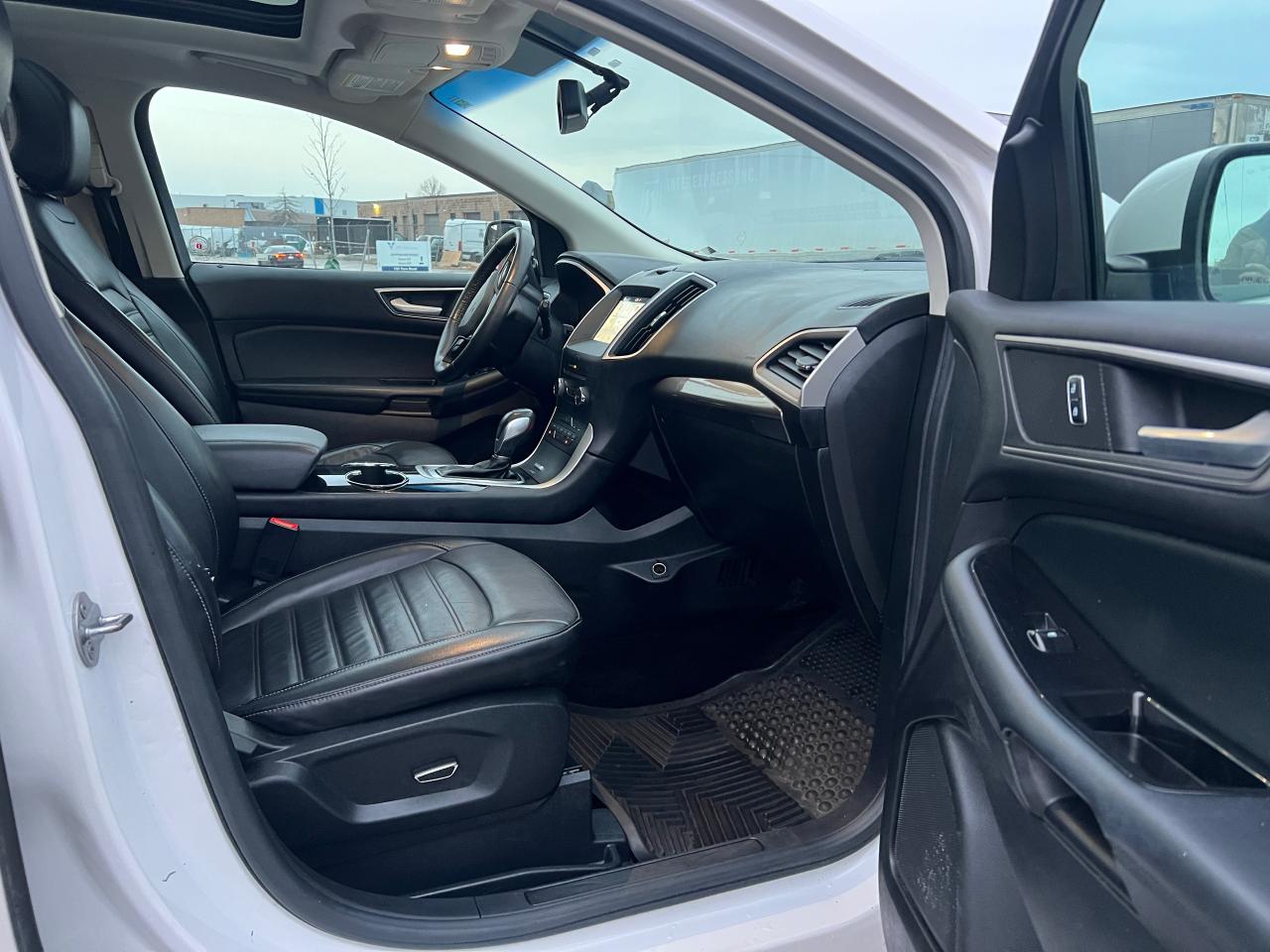 2016 Ford Edge SEL Photo