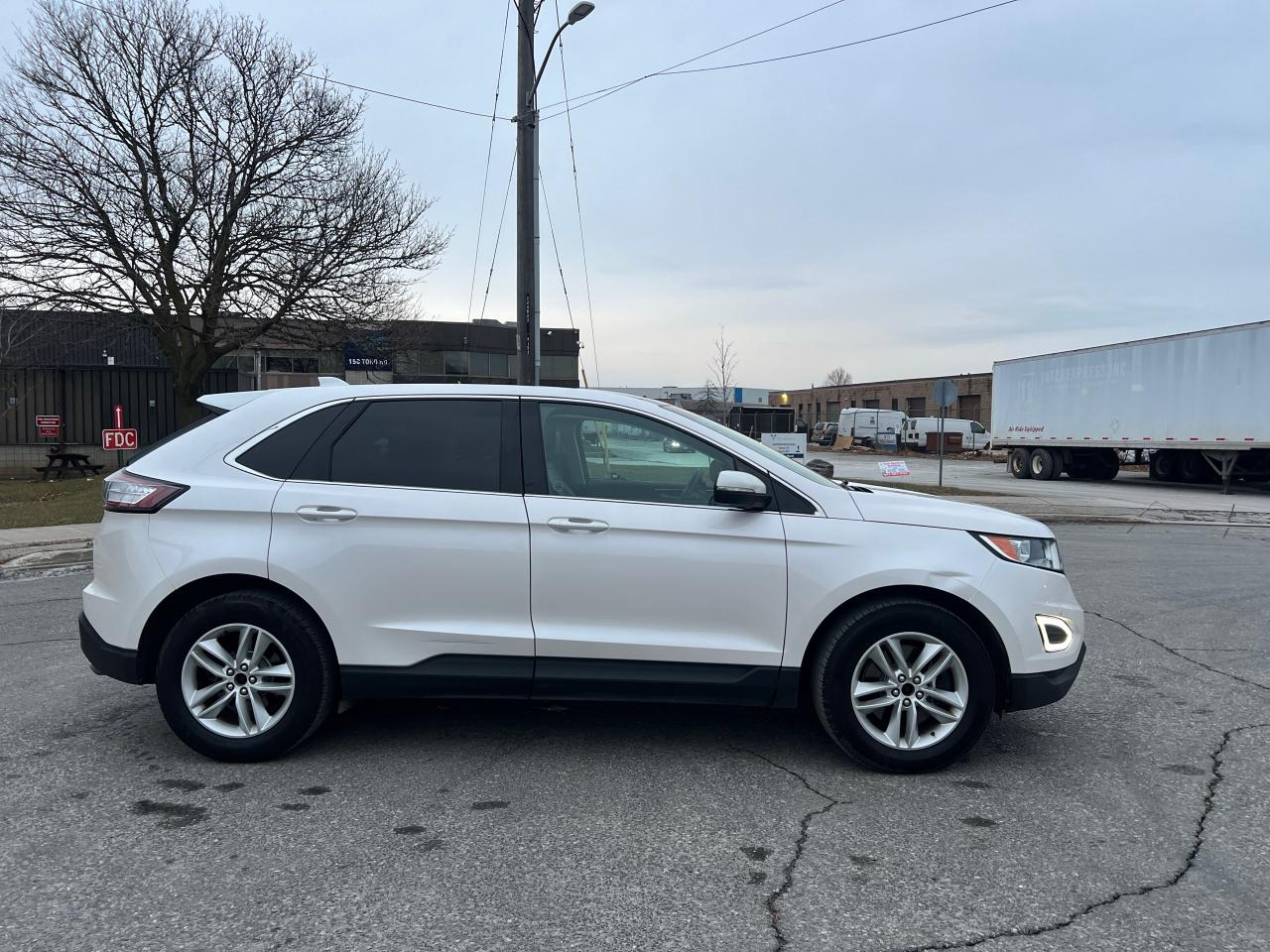 2016 Ford Edge SEL Photo