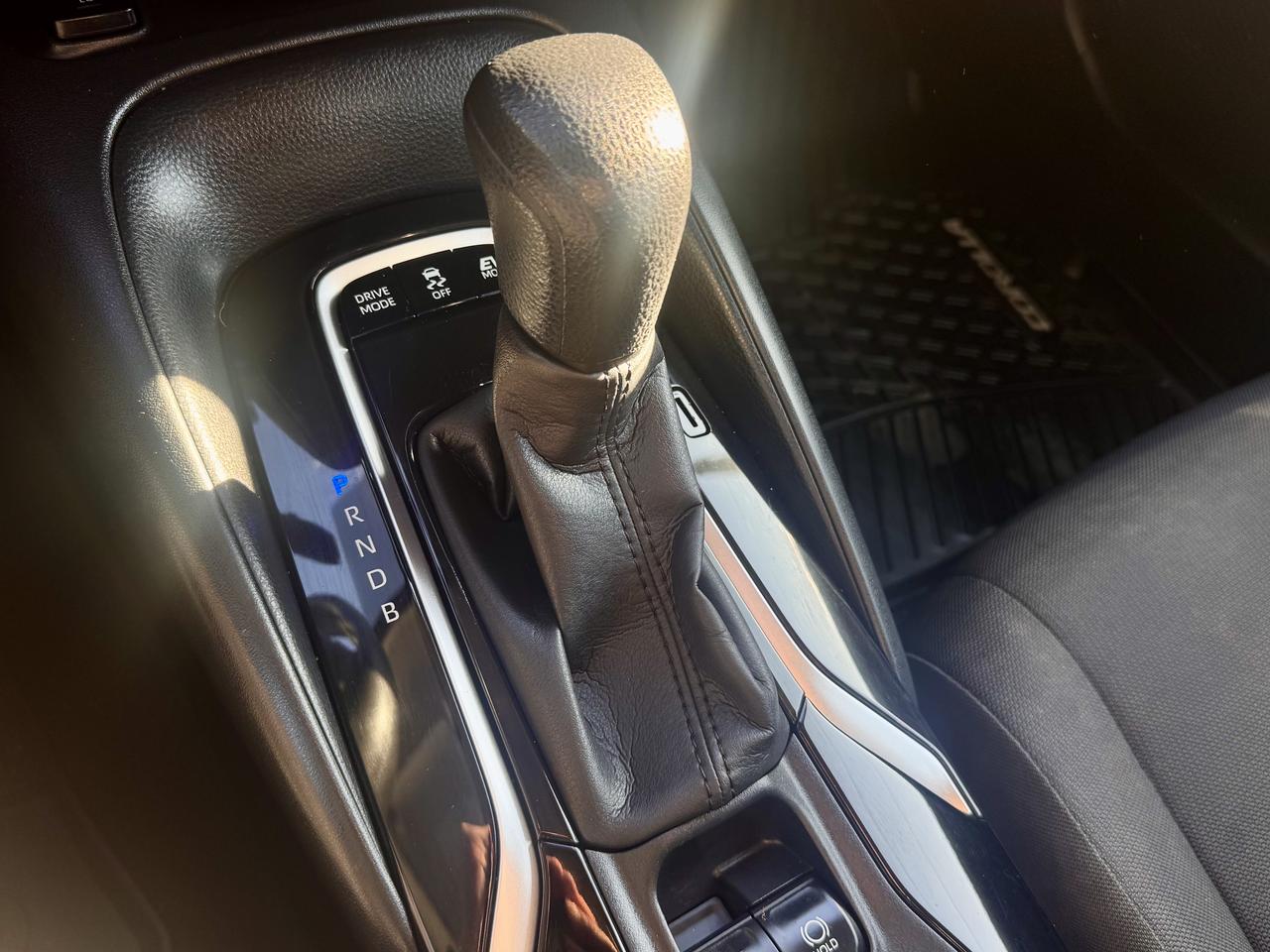 2022 Toyota Corolla FINANCING AVAILABLE Photo12