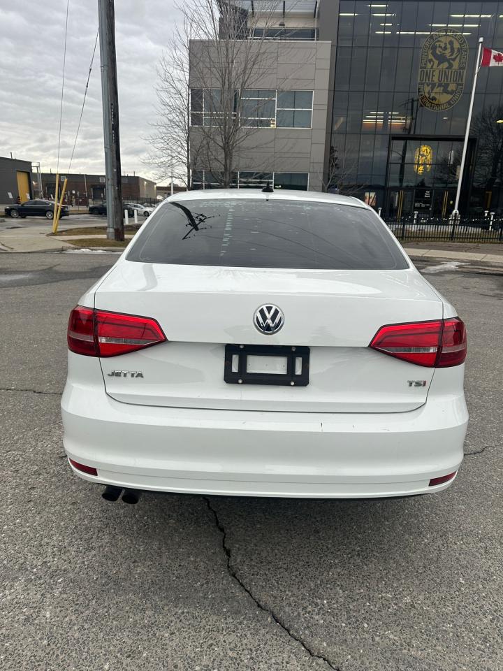 2015 Volkswagen Jetta TRENDLINE+ Photo2