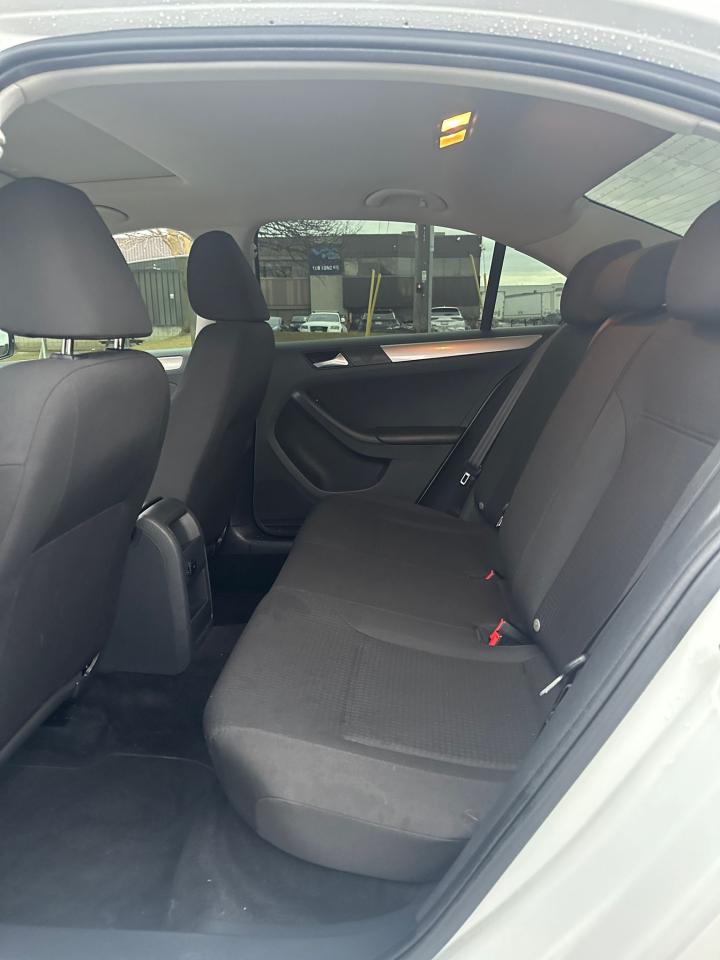 2015 Volkswagen Jetta TRENDLINE+ Photo