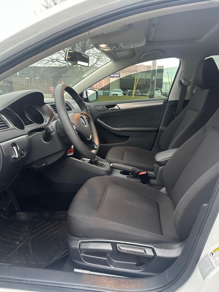 2015 Volkswagen Jetta TRENDLINE+ Photo