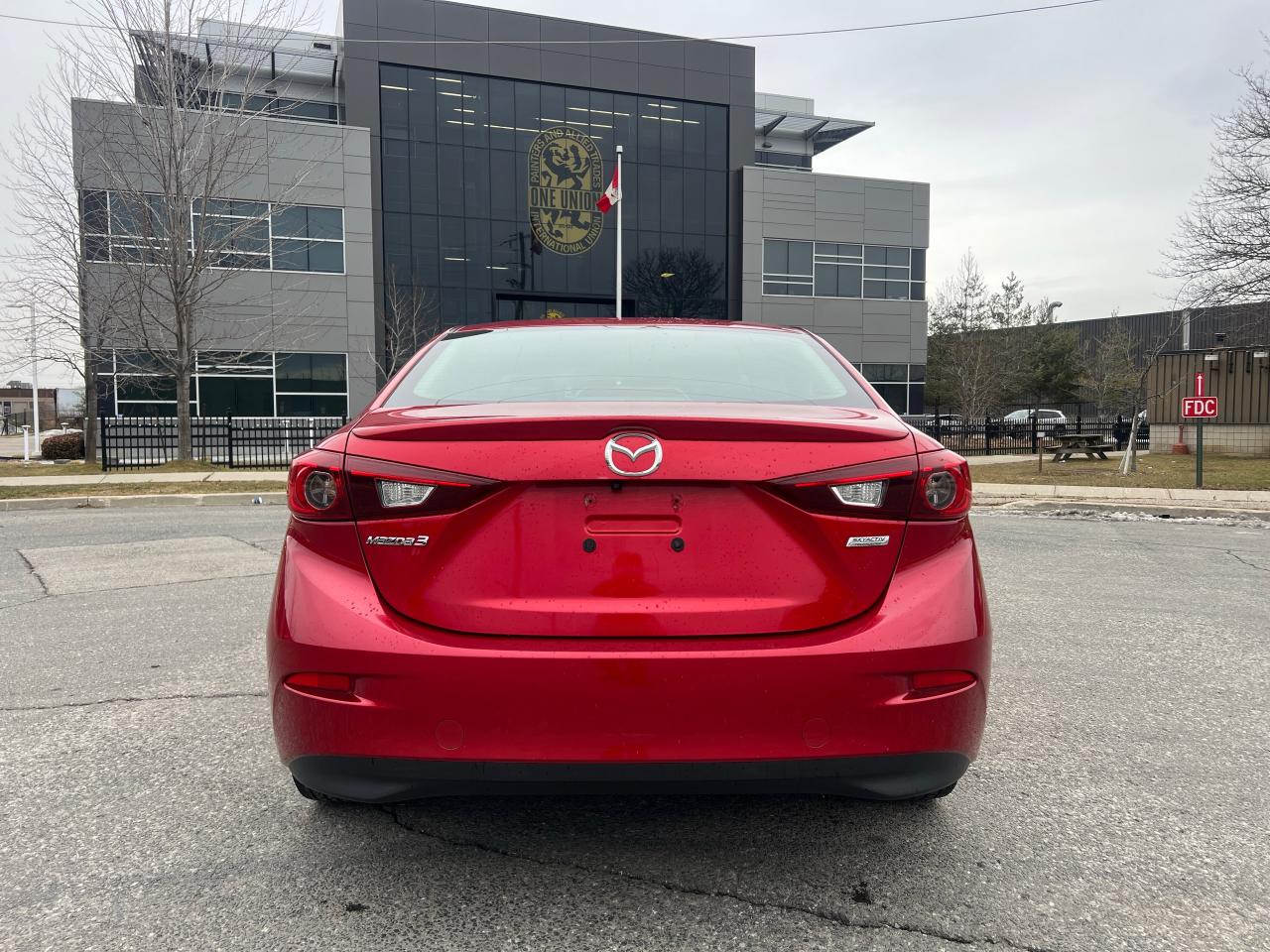 2015 Mazda MAZDA3 GS Photo