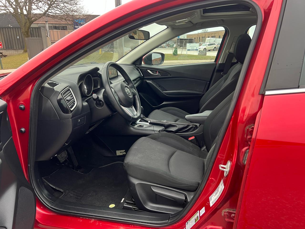 2015 Mazda MAZDA3 GS Photo