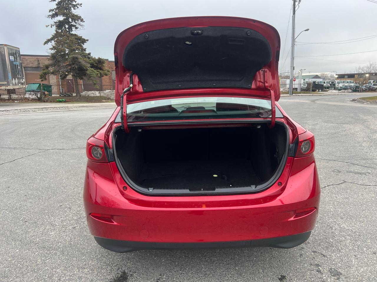 2015 Mazda MAZDA3 GS Photo