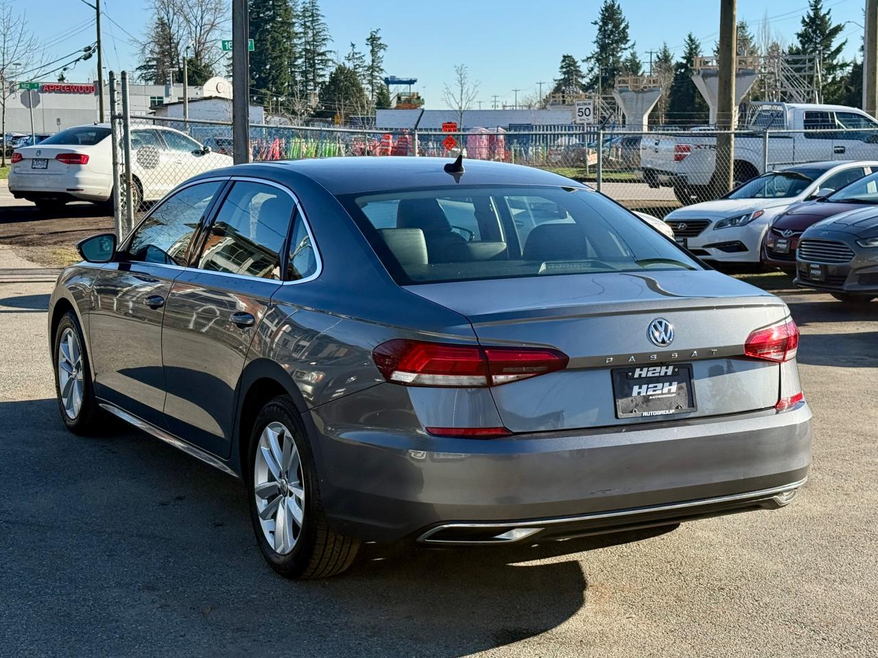 2021 Volkswagen Passat FINANCING AVAILABLE Photo7