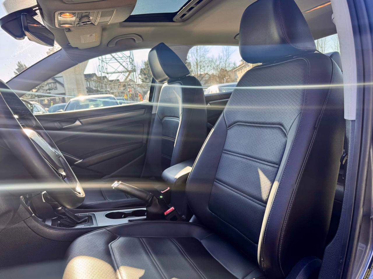 2021 Volkswagen Passat FINANCING AVAILABLE Photo9