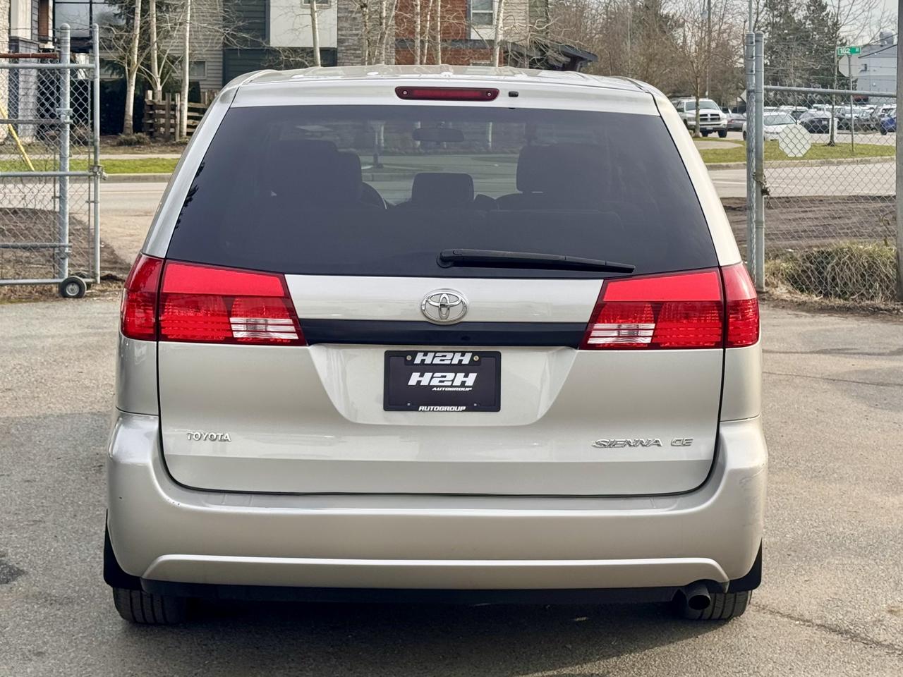 2004 Toyota Sienna FINANCING AVAILABLE Photo6