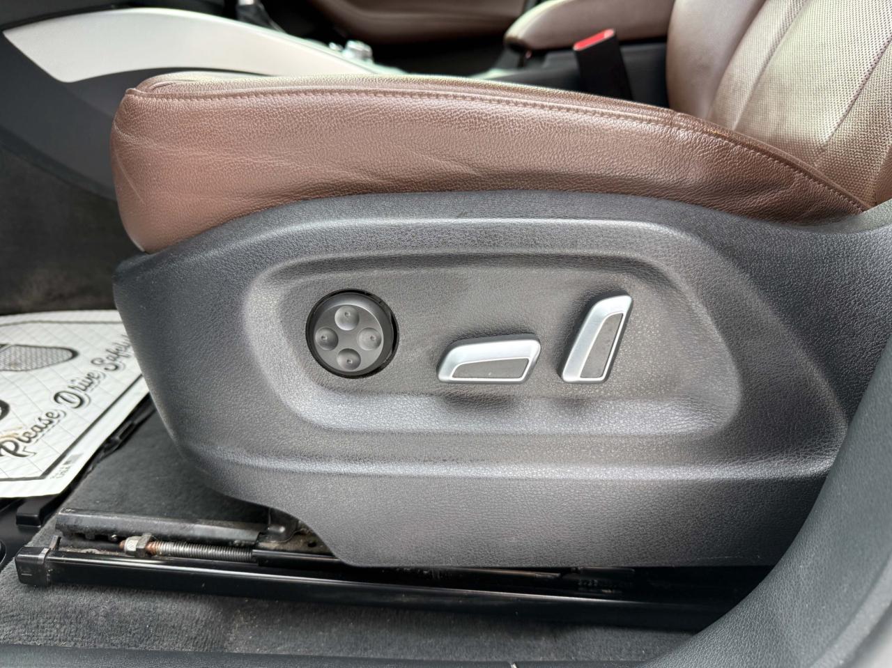 2017 Audi Q5 2.0T Technik Photo