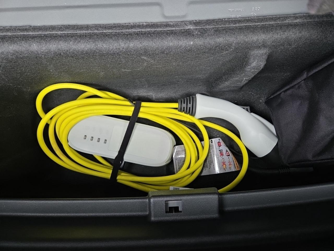 2024 Volkswagen ID.4 Pro AWD - Blind Spot Monitor - Reverse Camera !! Photo