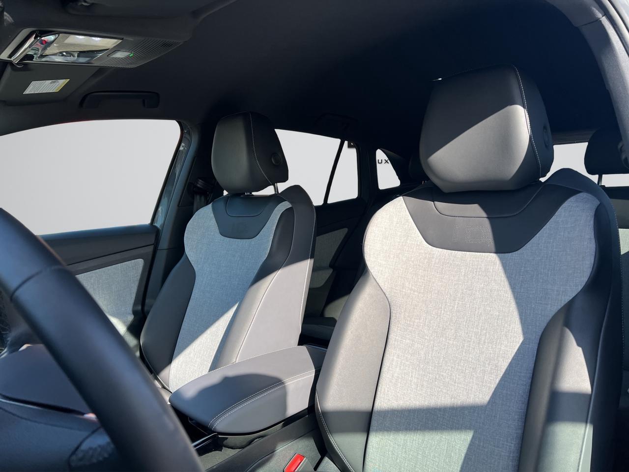 2024 Volkswagen ID.4 Pro AWD - Blind Spot Monitor - Reverse Camera !! Photo