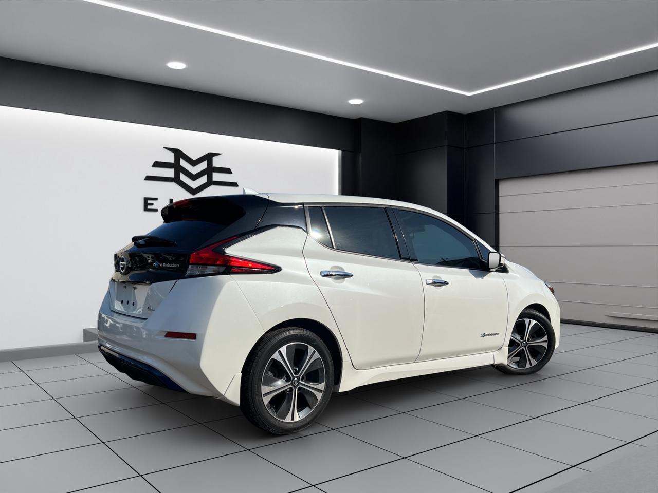 2018 Nissan Leaf SL PKG - Hatchback - Leather - 85,000Kms !! Photo