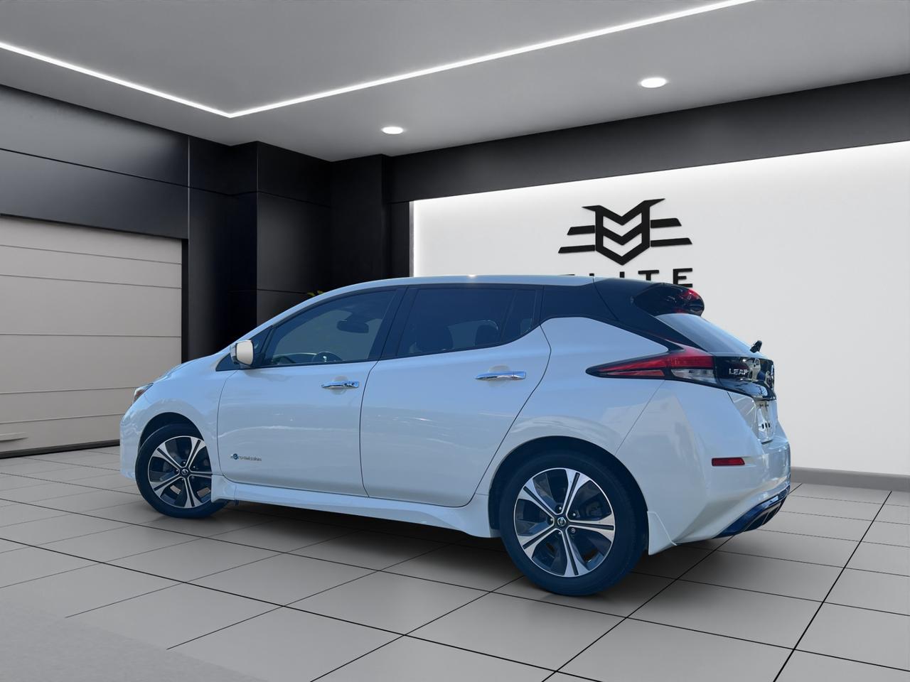 2018 Nissan Leaf SL PKG - Hatchback - Leather - 85,000Kms !! Photo