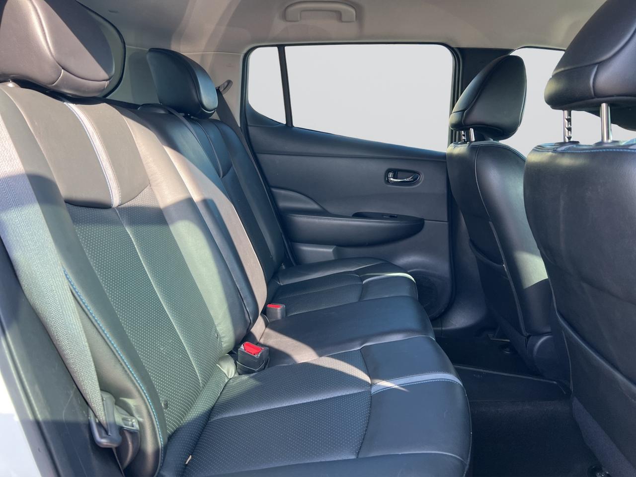 2018 Nissan Leaf SL PKG - Hatchback - Leather - 85,000Kms !! Photo