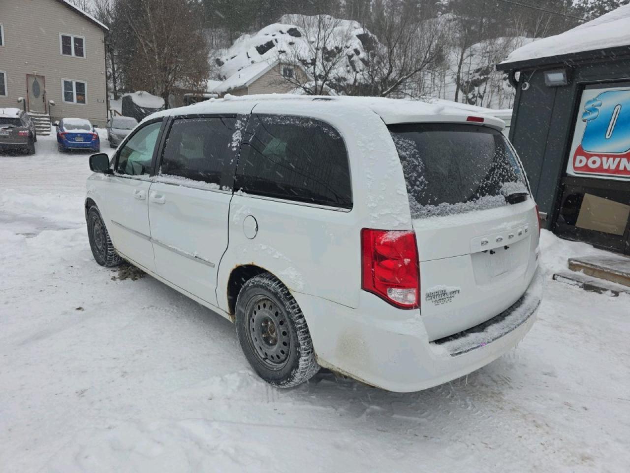 2017 Dodge Grand Caravan Crew CREW PLUS LOADED Photo2