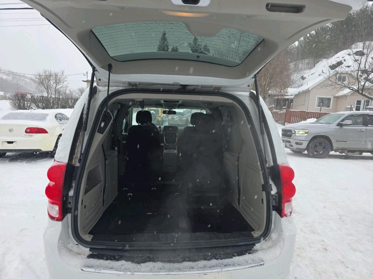 2017 Dodge Grand Caravan Crew CREW PLUS LOADED Photo