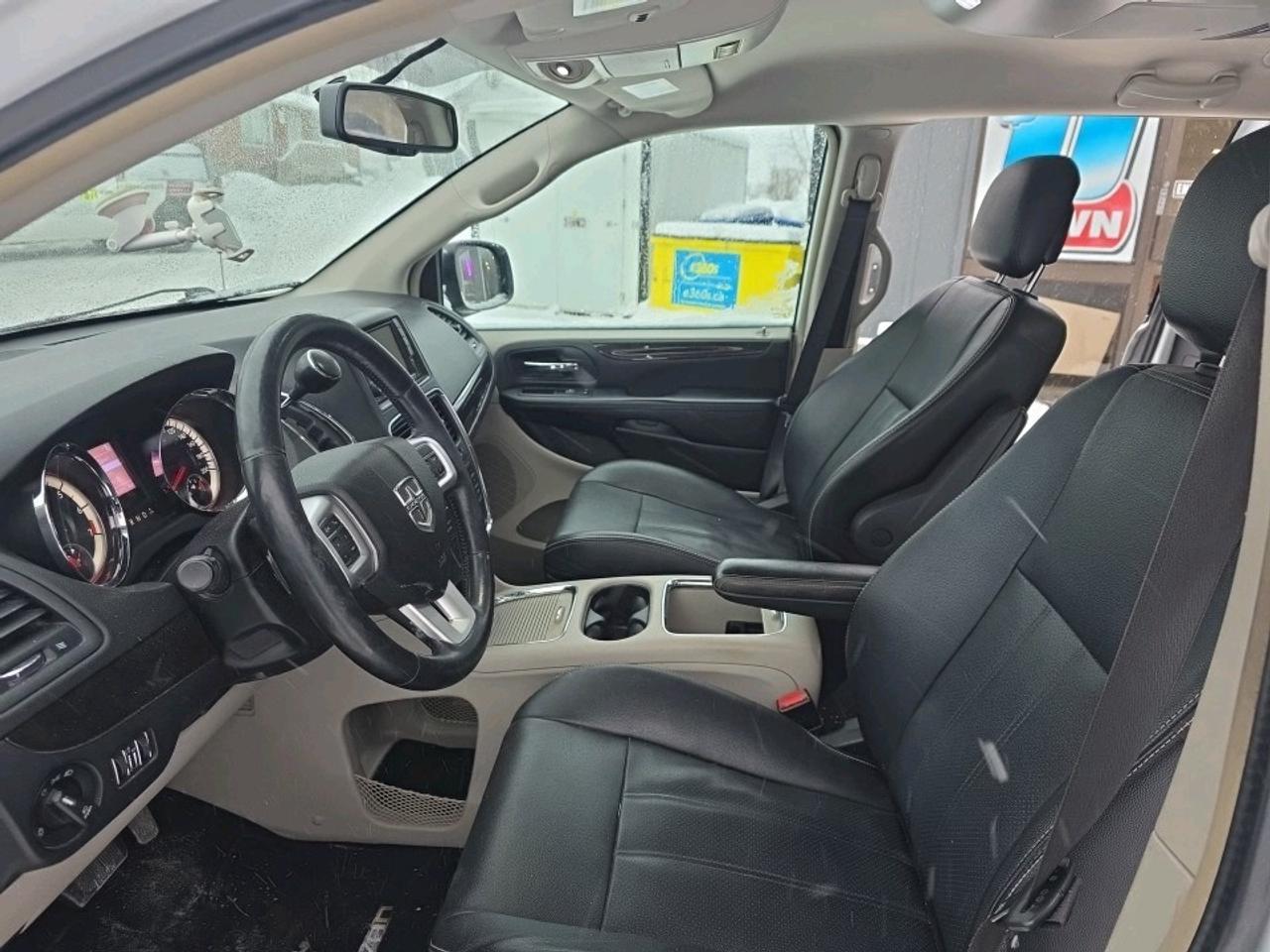 2017 Dodge Grand Caravan Crew CREW PLUS LOADED Photo