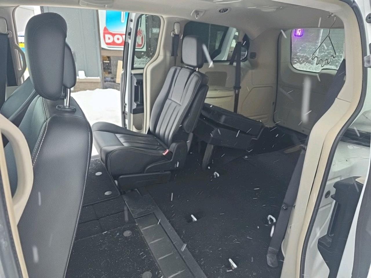 2017 Dodge Grand Caravan Crew CREW PLUS LOADED Photo