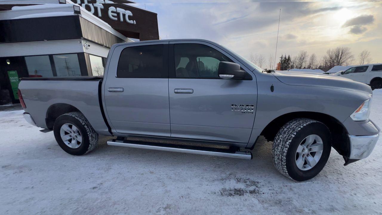 2020 RAM 1500 Classic SLT 4x4, HEATED FRONT SEATS, HEATED STEERING WHEEL, CRUISE CONTROL, BACK UP CAM, RUNNING BOARDS!! Photo