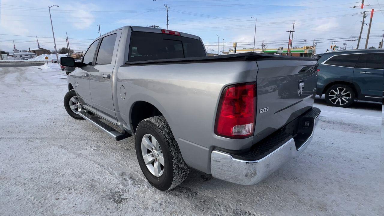 2020 RAM 1500 Classic SLT 4x4, HEATED FRONT SEATS, HEATED STEERING WHEEL, CRUISE CONTROL, BACK UP CAM, RUNNING BOARDS!! Photo