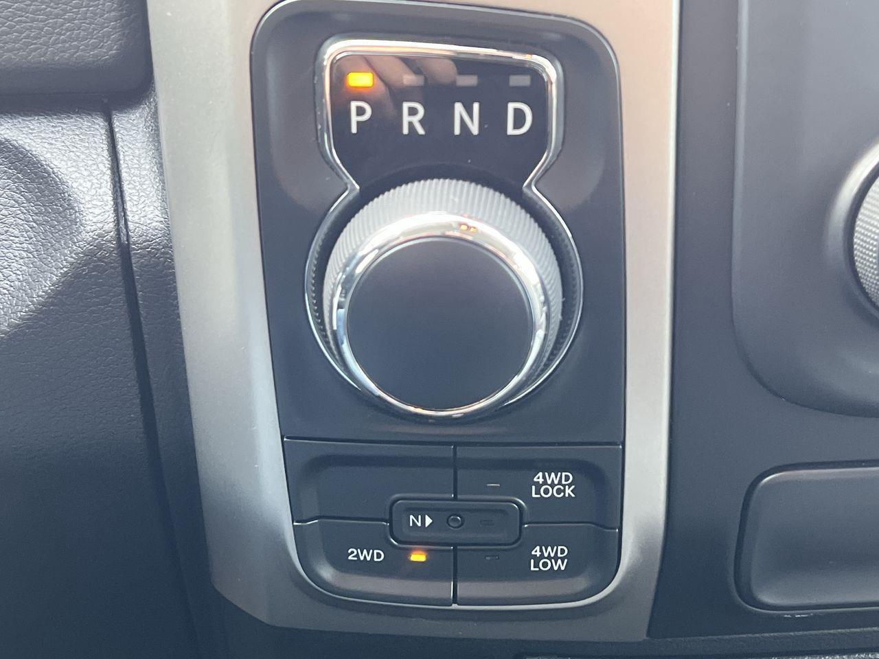 2020 RAM 1500 Classic SLT 4x4, HEATED FRONT SEATS, HEATED STEERING WHEEL, CRUISE CONTROL, BACK UP CAM, RUNNING BOARDS!! Photo