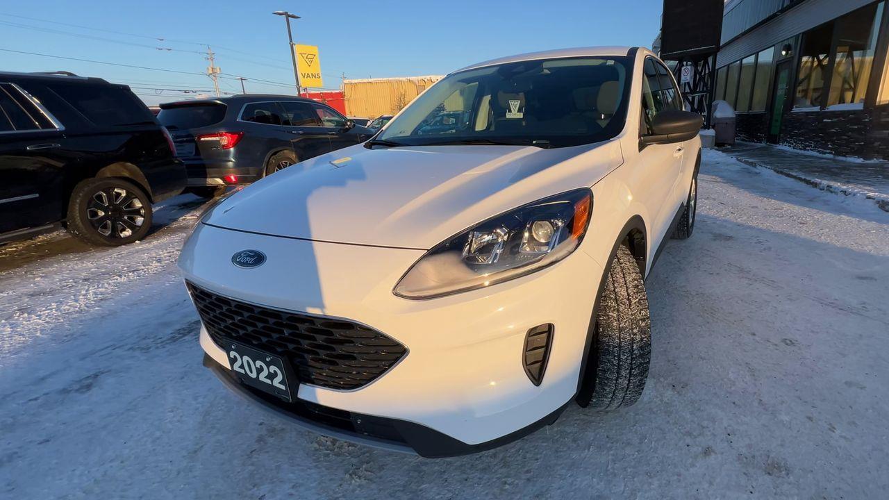 2022 Ford Escape AWD, HEATED SEATS, CRUISE CONTROL, BACK UP CAM, SIRIUS XM!! Photo3