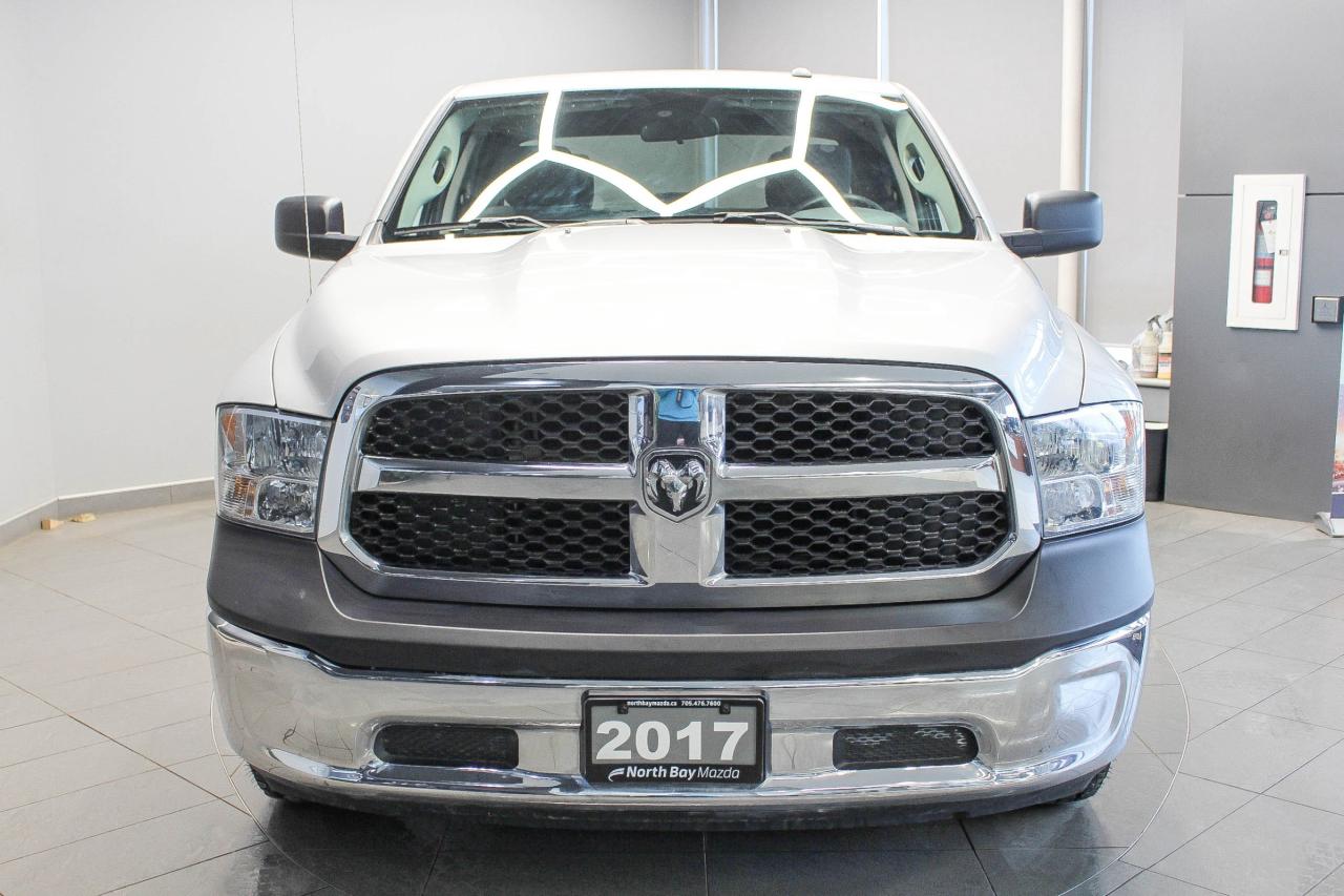 2017 RAM 1500 LOW KMS - TONNEAU COVER - CLOTH UPHOLSTERY - CLEAN CARFAX Photo