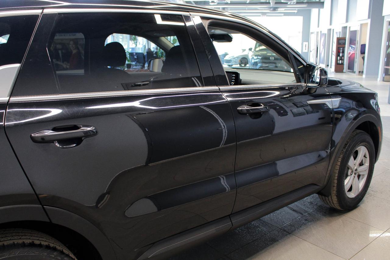 2022 Kia Sorento 2.5L LX+ HEATED FRONT SEATS - 7 PASSENGER SEATS - REARVIEW CAMERA Photo3