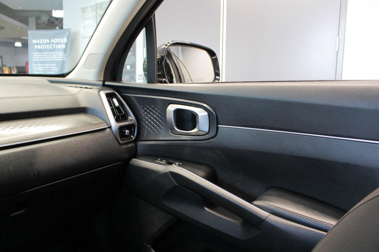 2022 Kia Sorento 2.5L LX+ HEATED FRONT SEATS - 7 PASSENGER SEATS - REARVIEW CAMERA Photo