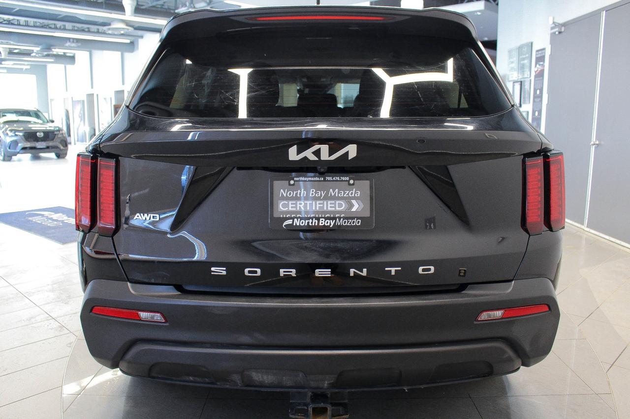 2022 Kia Sorento 2.5L LX+ HEATED FRONT SEATS - 7 PASSENGER SEATS - REARVIEW CAMERA Photo
