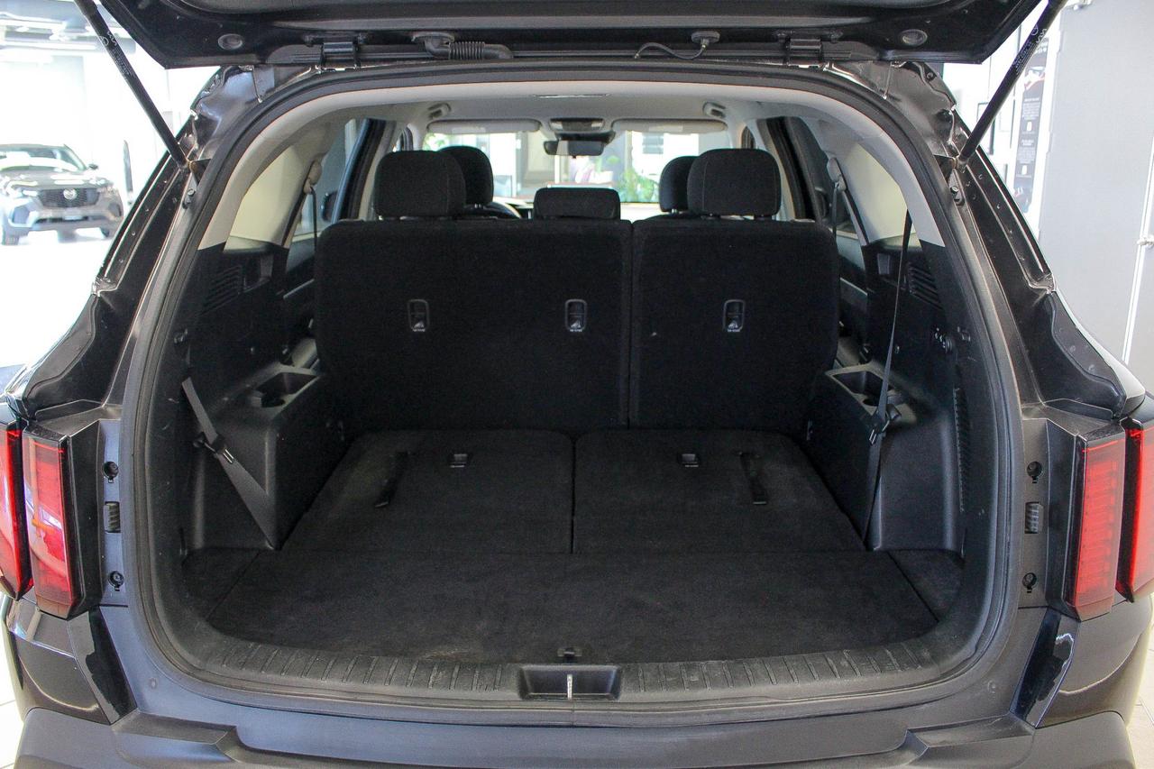 2022 Kia Sorento 2.5L LX+ HEATED FRONT SEATS - 7 PASSENGER SEATS - REARVIEW CAMERA Photo