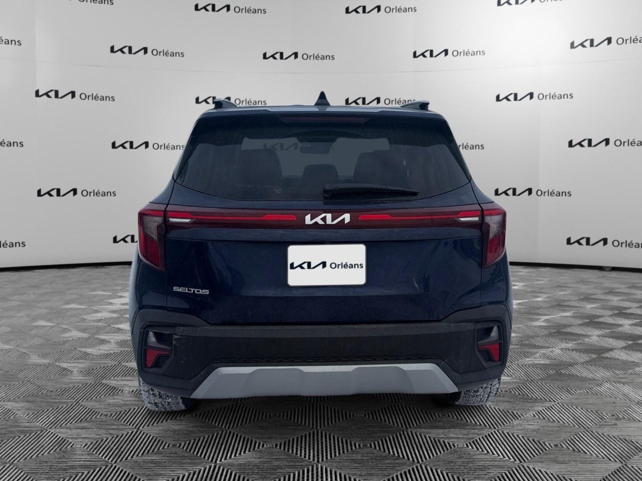 2025 Kia Seltos LX FWD Photo