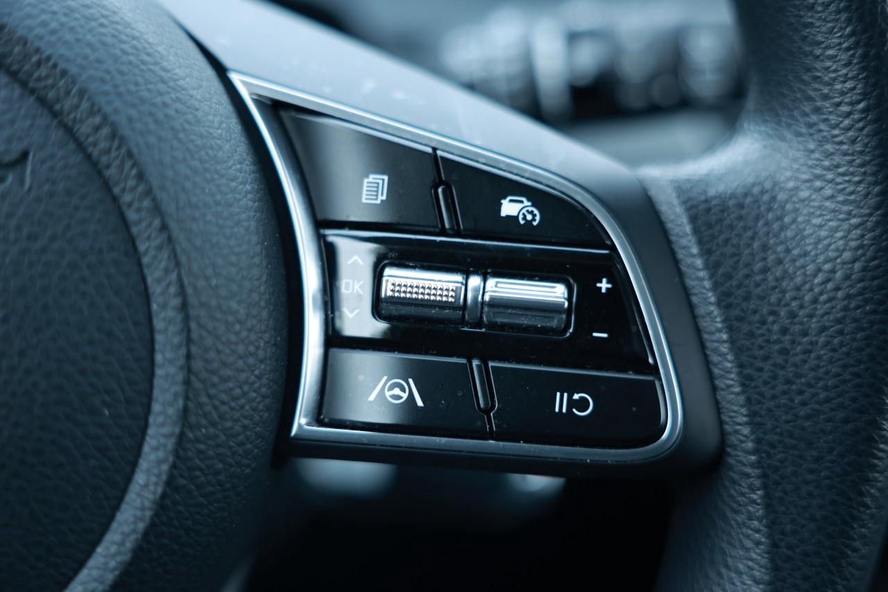 2025 Kia Seltos LX FWD Photo