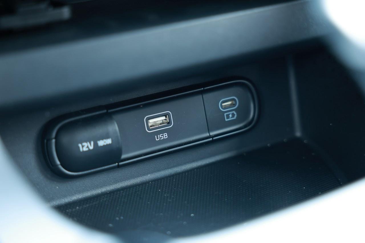 2025 Kia Seltos LX FWD Photo