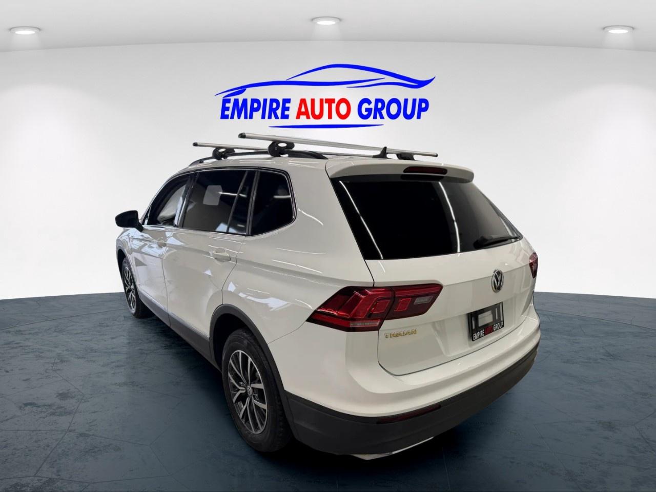 2018 Volkswagen Tiguan SE Photo4