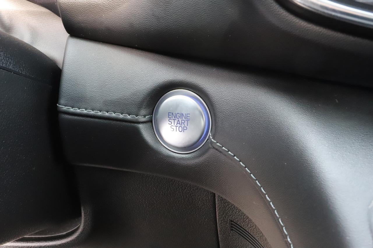 2022 Hyundai Santa Fe URBAN AWD Photo