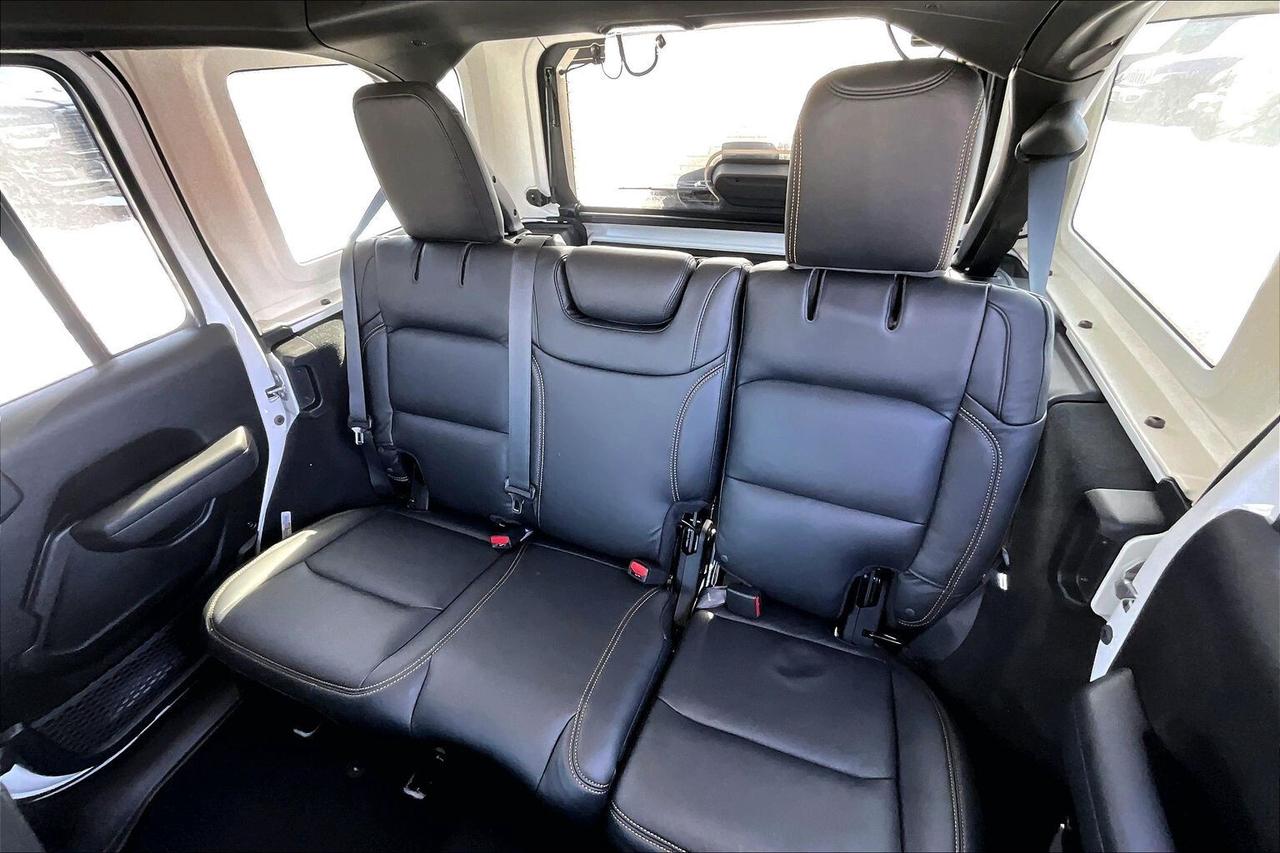 2026 Jeep Wrangler WILLYS 4DR | 6-Spd | Tech & Conv Grp | Leather Photo