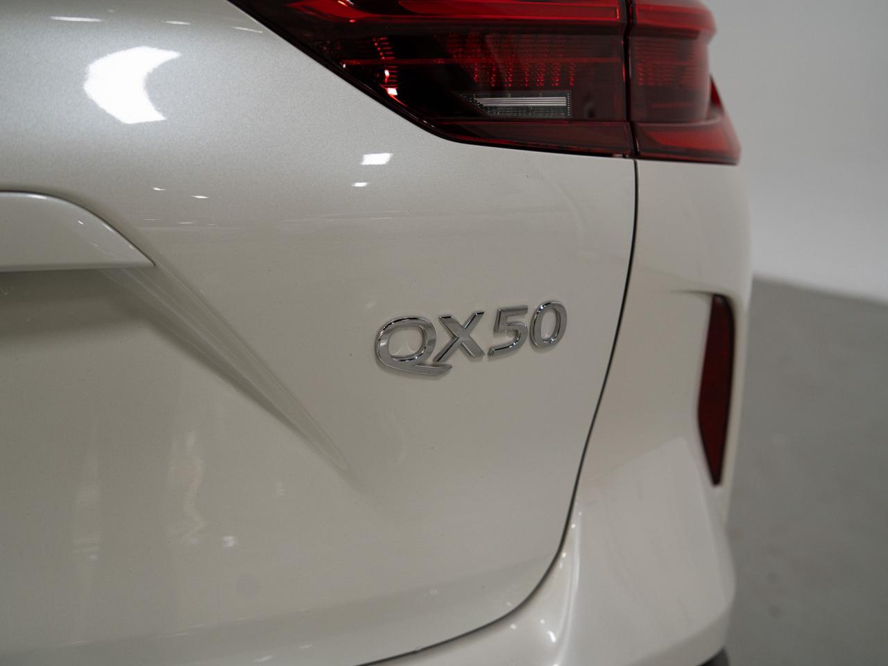 2019 Infiniti QX50 ESSENTIAL | BOSE | CARPLAY | PANO | 20 IN Photo