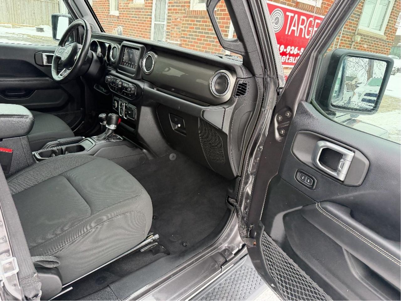 2019 Jeep Wrangler Unlimited Sahara Photo