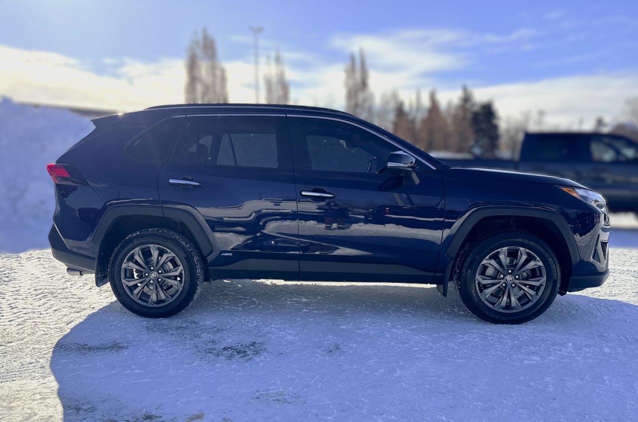 2023 Toyota RAV4 Hybrid Limited AWD | SUNROOF |  PREMIUM AUDIO | Photo3