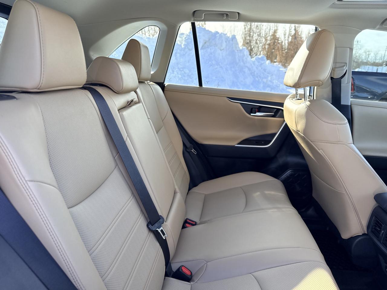 2023 Toyota RAV4 Hybrid Limited AWD | SUNROOF |  PREMIUM AUDIO | Photo