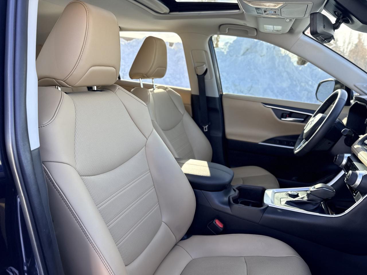 2023 Toyota RAV4 Hybrid Limited AWD | SUNROOF |  PREMIUM AUDIO | Photo