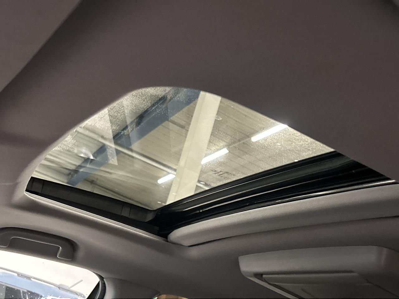 2020 Honda Pilot TOURING AWD | 8-PASS |HTD LEATHER | SUNROOF | DVD Photo